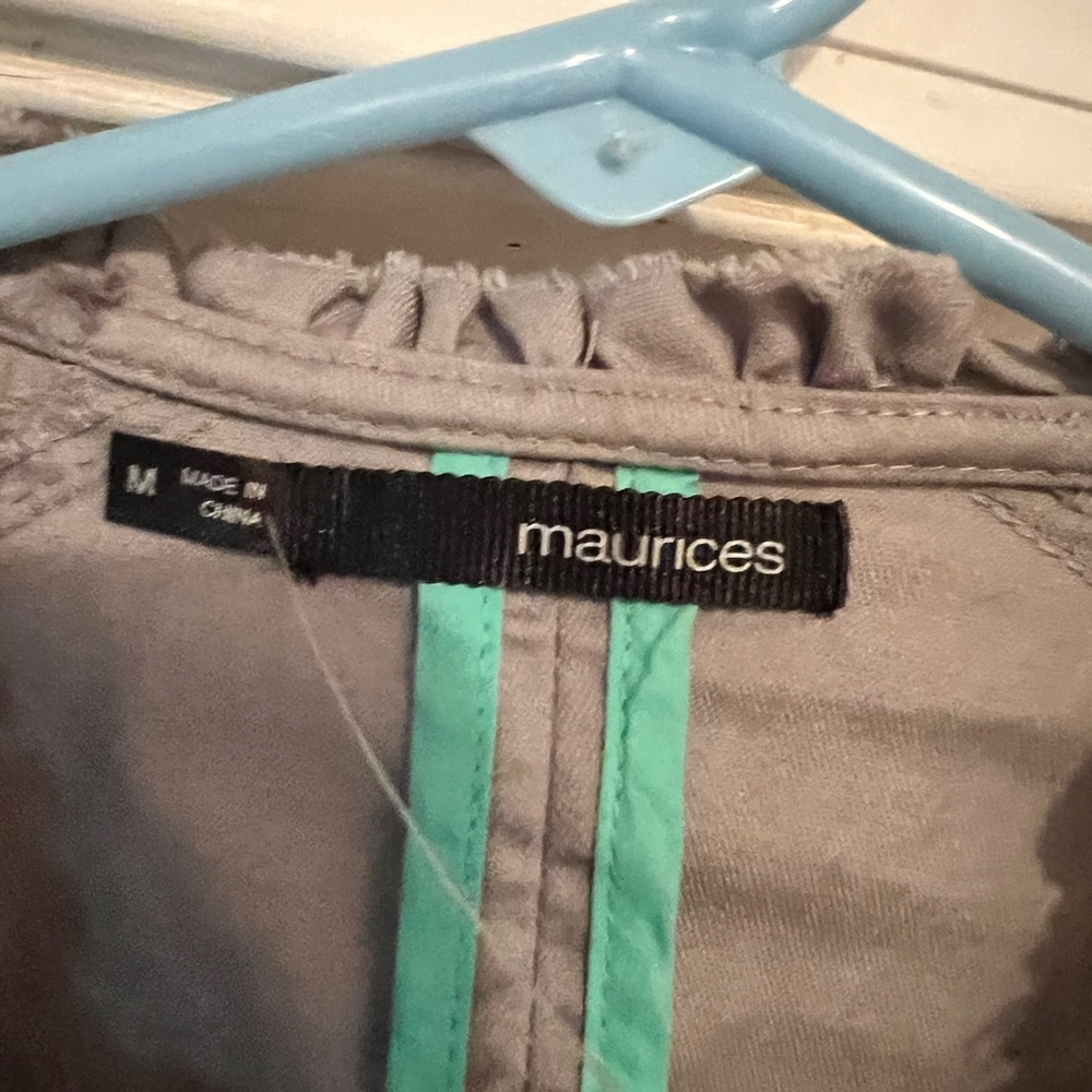 Cute Lightweight Jacket Perfect For Spring! - image 3